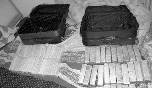 他麾下三大骨干出狱后,所做之事令人气愤_胡济_香港_大富豪