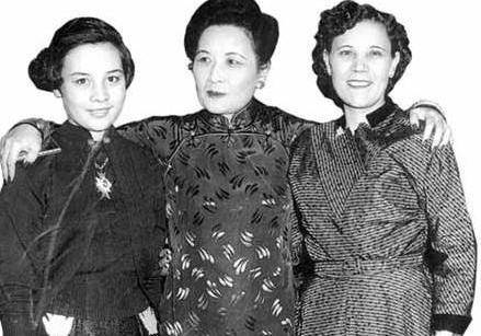 但是对待这些子女们,蒋介石却表现出了难能可贵的亲情,尤其是蒋经国的