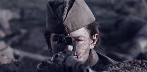 柳德米拉跟许多同学一样,都抱着一腔保家卫国的理念加入了军队