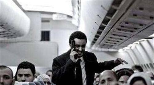 美国911劫机事件中,唯一向地面发出警告的华裔空姐,现如今怎样