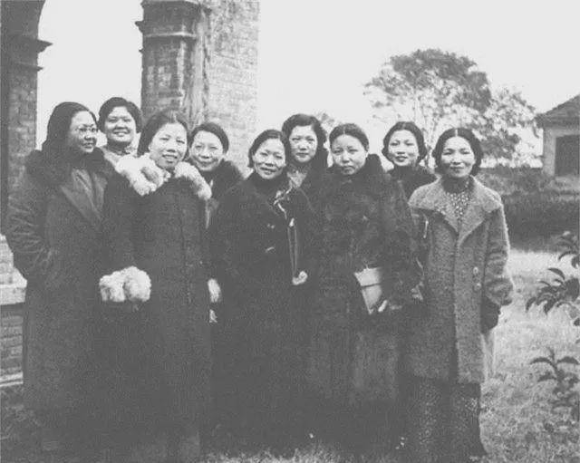 1931年8月,安娜生下了和田汉的儿子田大畏,之后就将孩子放到河北老家