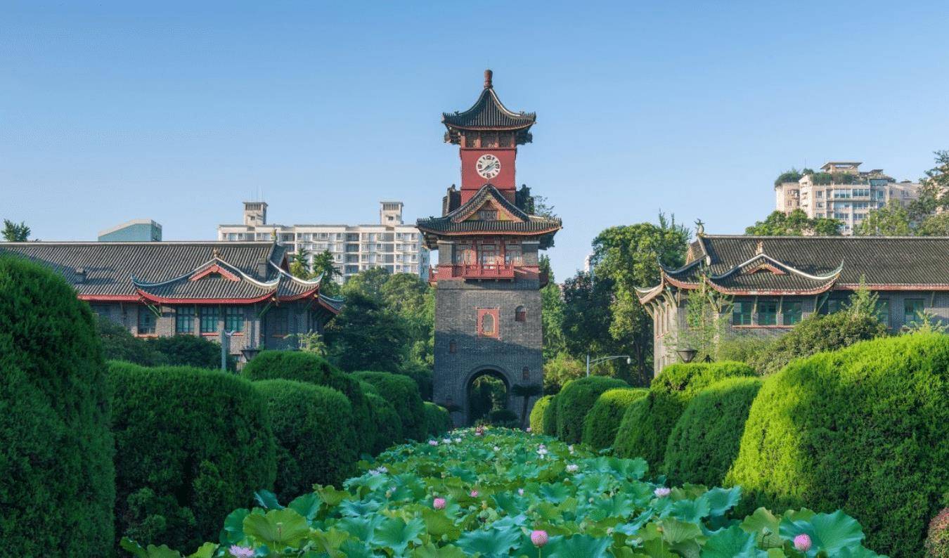 四川大学,这所高校有着悠久的历史,最早可以追溯至晚清时期.