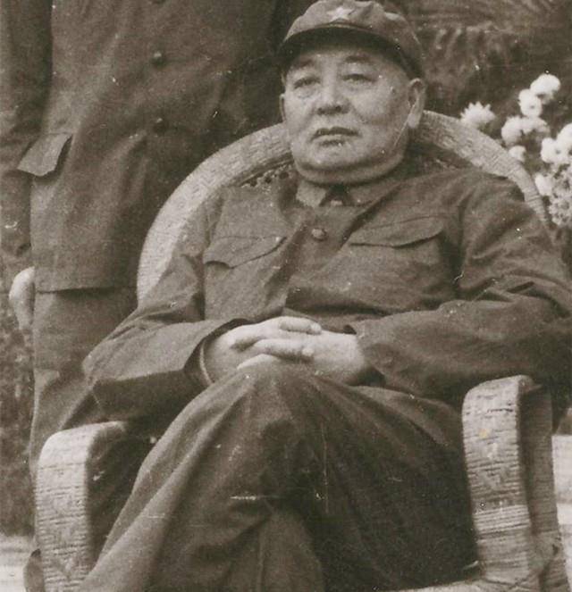 因为什么事情?导致两位开国大校,错失将官军衔