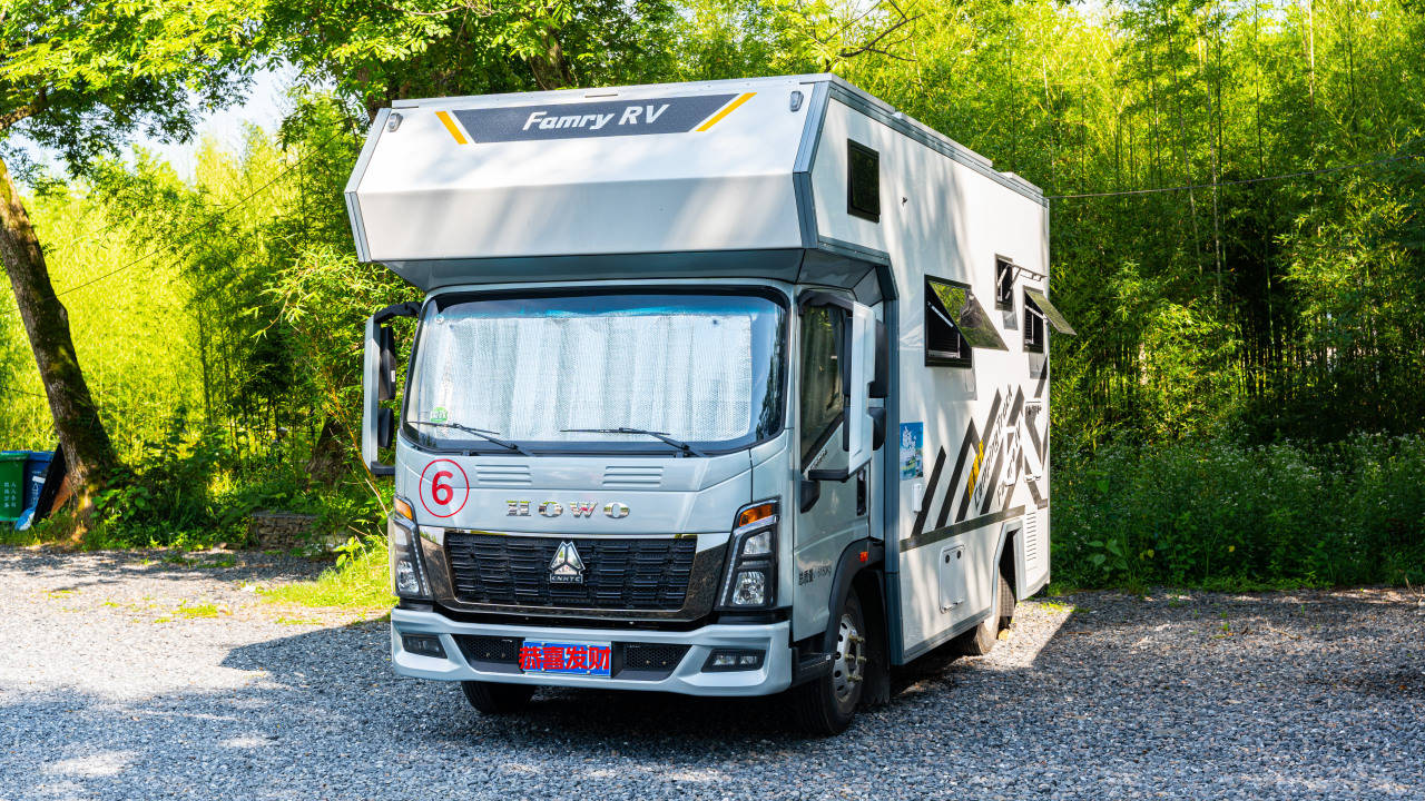 98万的房车"轻功水上跑"!