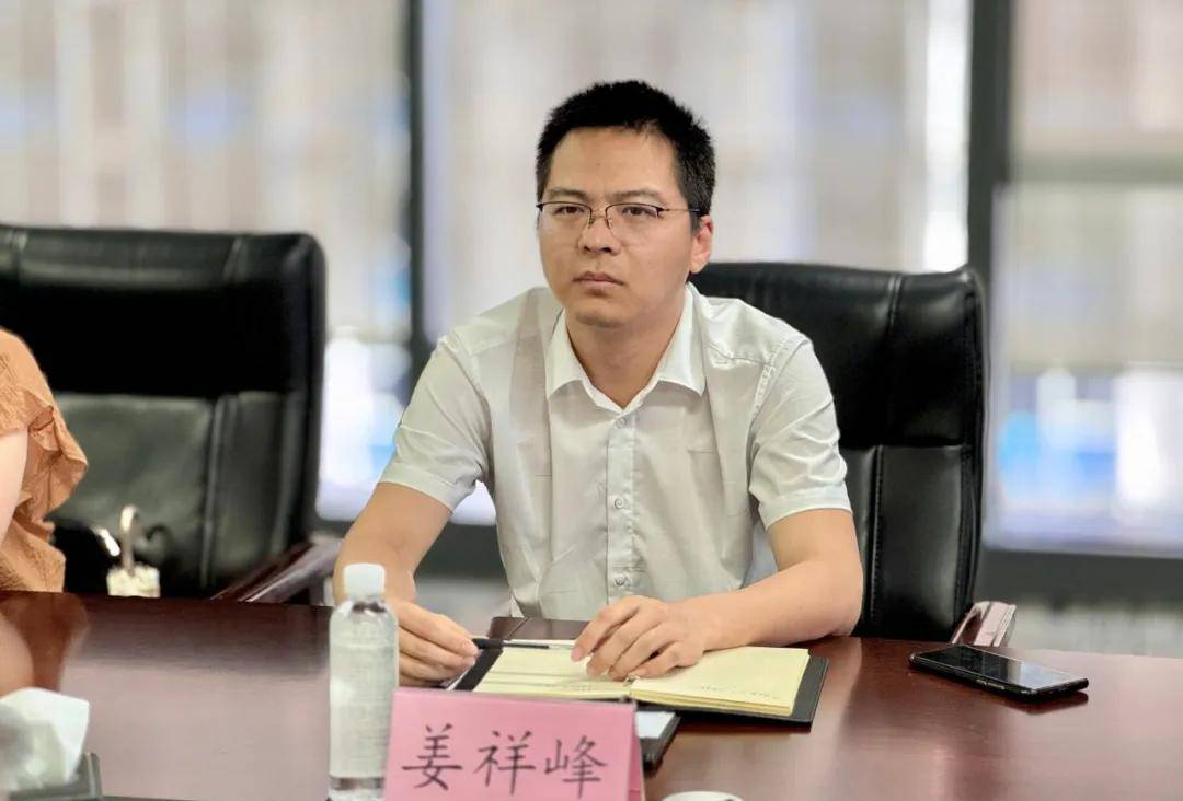 座谈会上,新工绿氢董事兼总经理段笑晨全面介绍了公司的概况,电能与