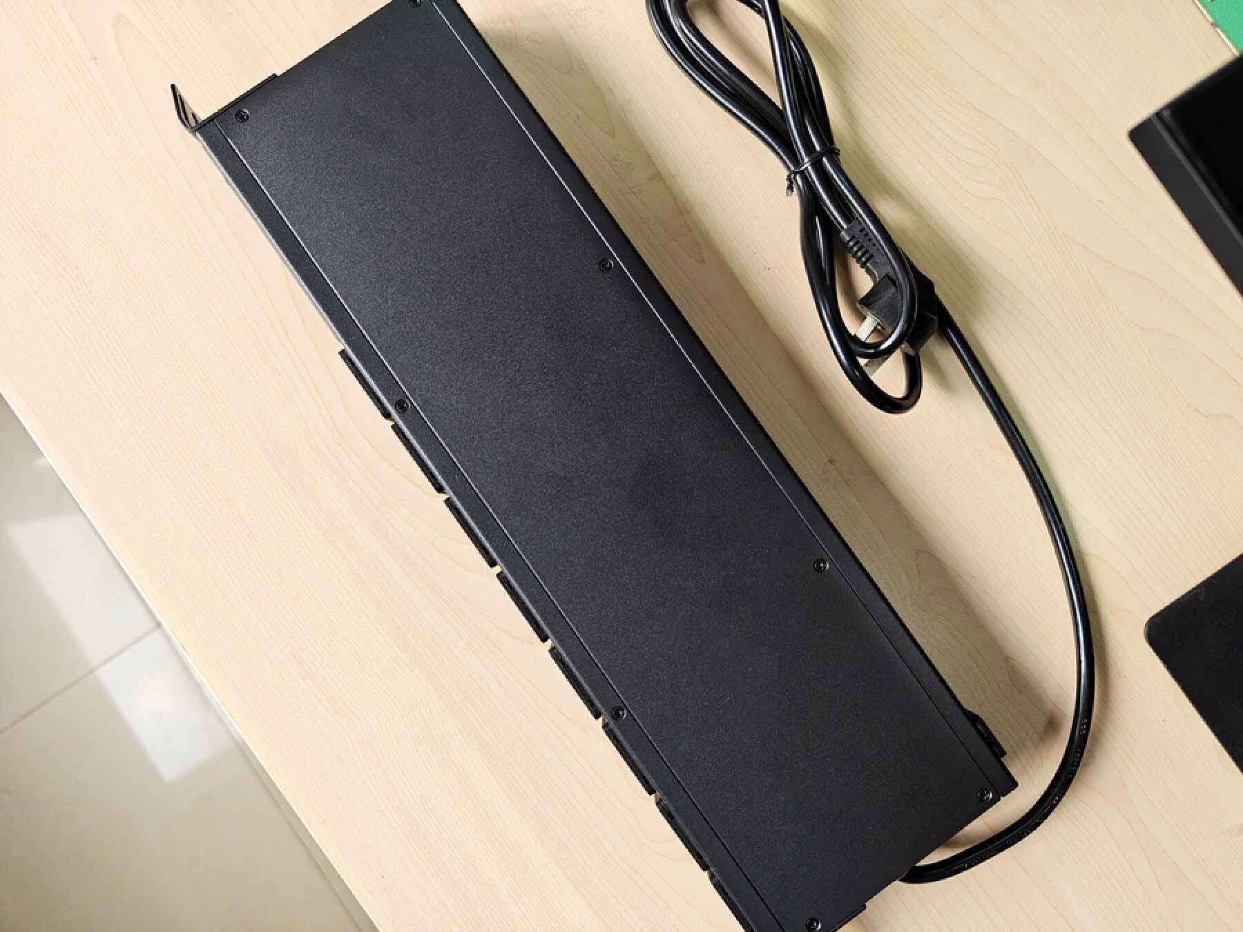 独立分控,实时监控,向日葵智能pdu机柜插线板保证你的用电安全