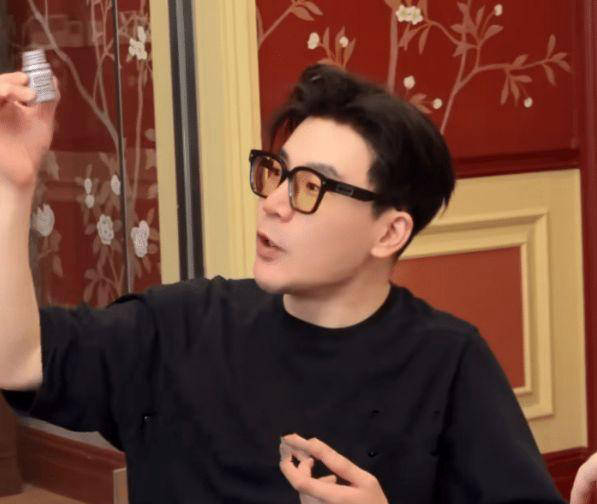 揭秘富二代王政源的高收入生活,月入 42 万仅是开始!