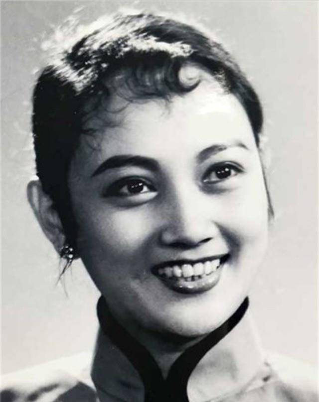 王晓棠:无数60后心中白月光,经历丧子丧夫,88岁依旧优雅坚强