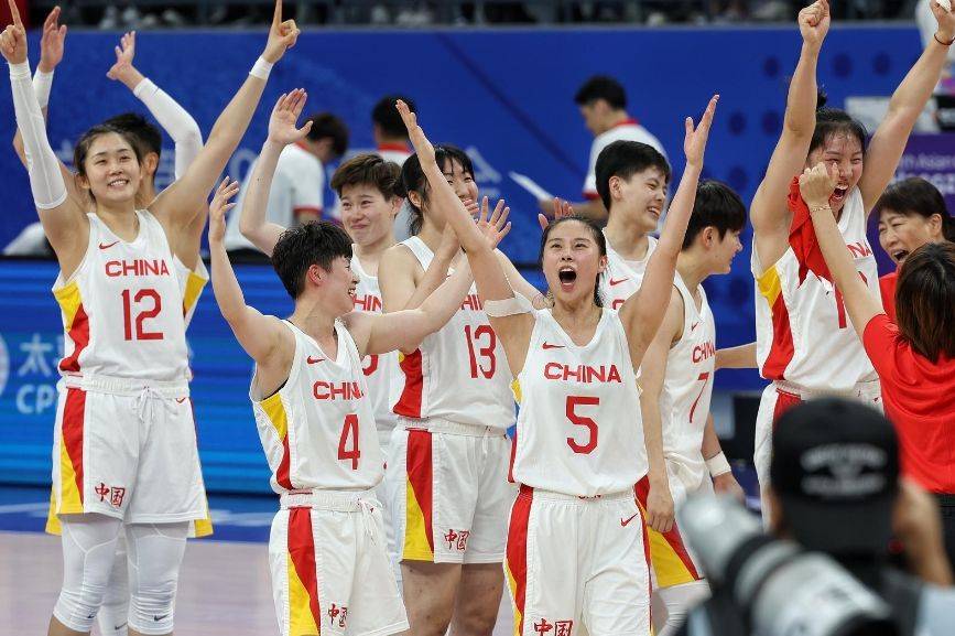 晚上18点,中国女子三大球同时出击,央视全直播,球迷该怎么选?