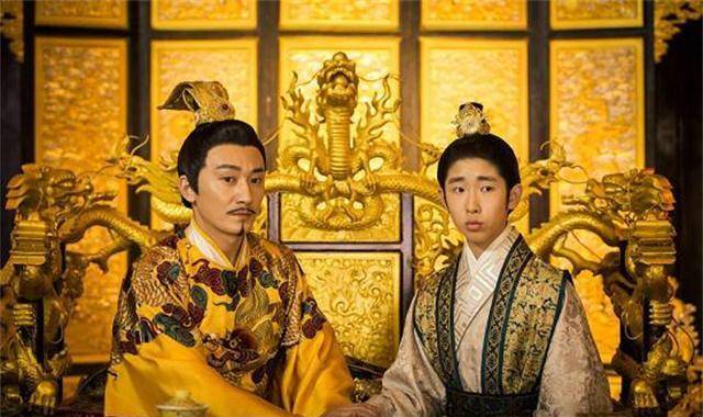 朱棣的儿子学朱棣造反,结果失败,被活活烤死在铜缸内_朱高煦_朱瞻基