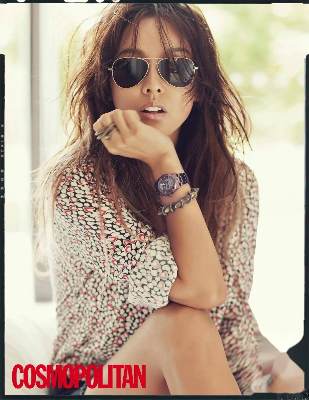 李孝利写真,31岁女神的迷人魅力,美貌与性感的完美展现!