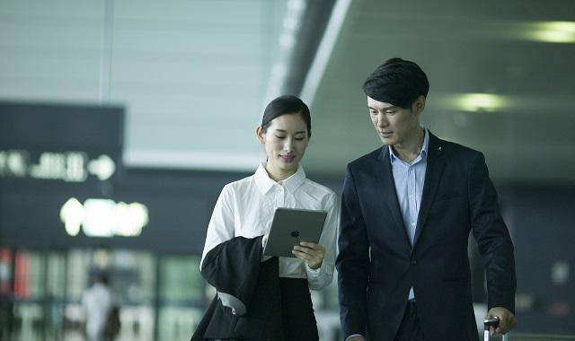 领导私发信息骚扰女下属,被暴打后称是开玩笑,女下属:开你xx