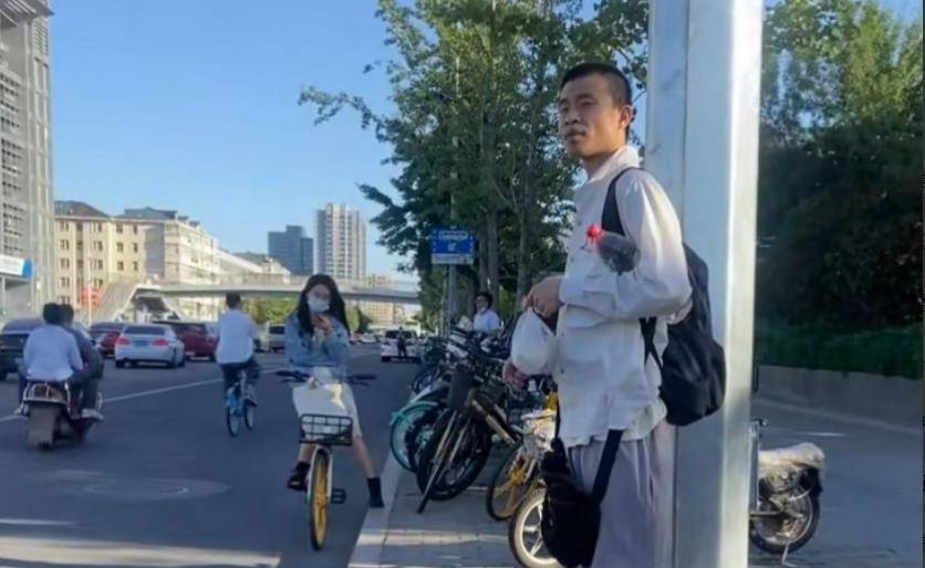 北大"数学之神"韦东奕,毅然拒绝哈佛邀约,30岁成为北大教师