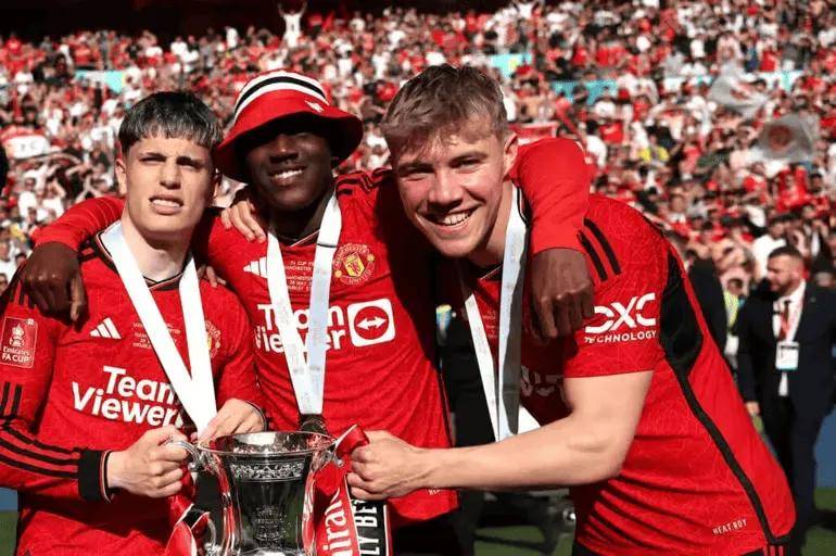 曼联该如何平衡加纳乔,梅努和霍伊伦的出场时间?