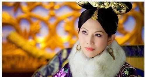 哲哲,姓博尔济吉特氏,蒙古科尔沁贝勒莽古斯的女儿,是关雎宫宸妃和