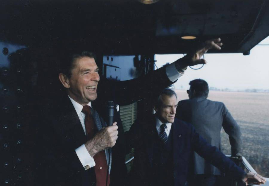 掌权八年,遇刺后创造历史:为什么说里根是最伟大的美国人?