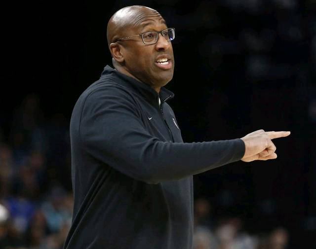 祝贺迈克·布朗教练成功签署3年2550万美元的大合同!