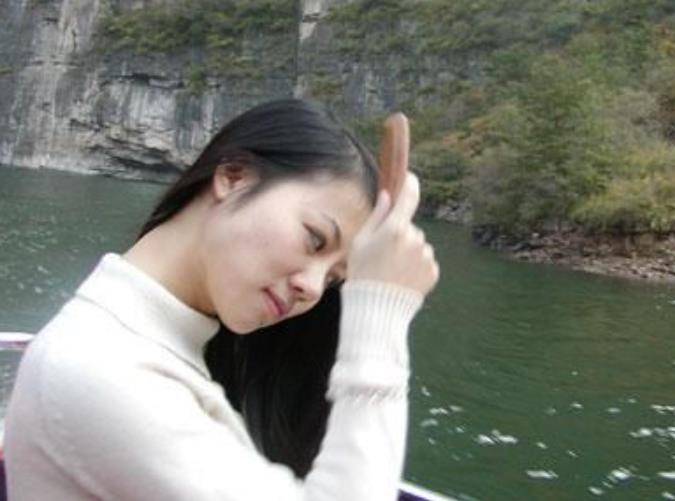 湖北最美女孩何蕾:因救人生命定格29岁,为怀念她学校以她命名_武汉