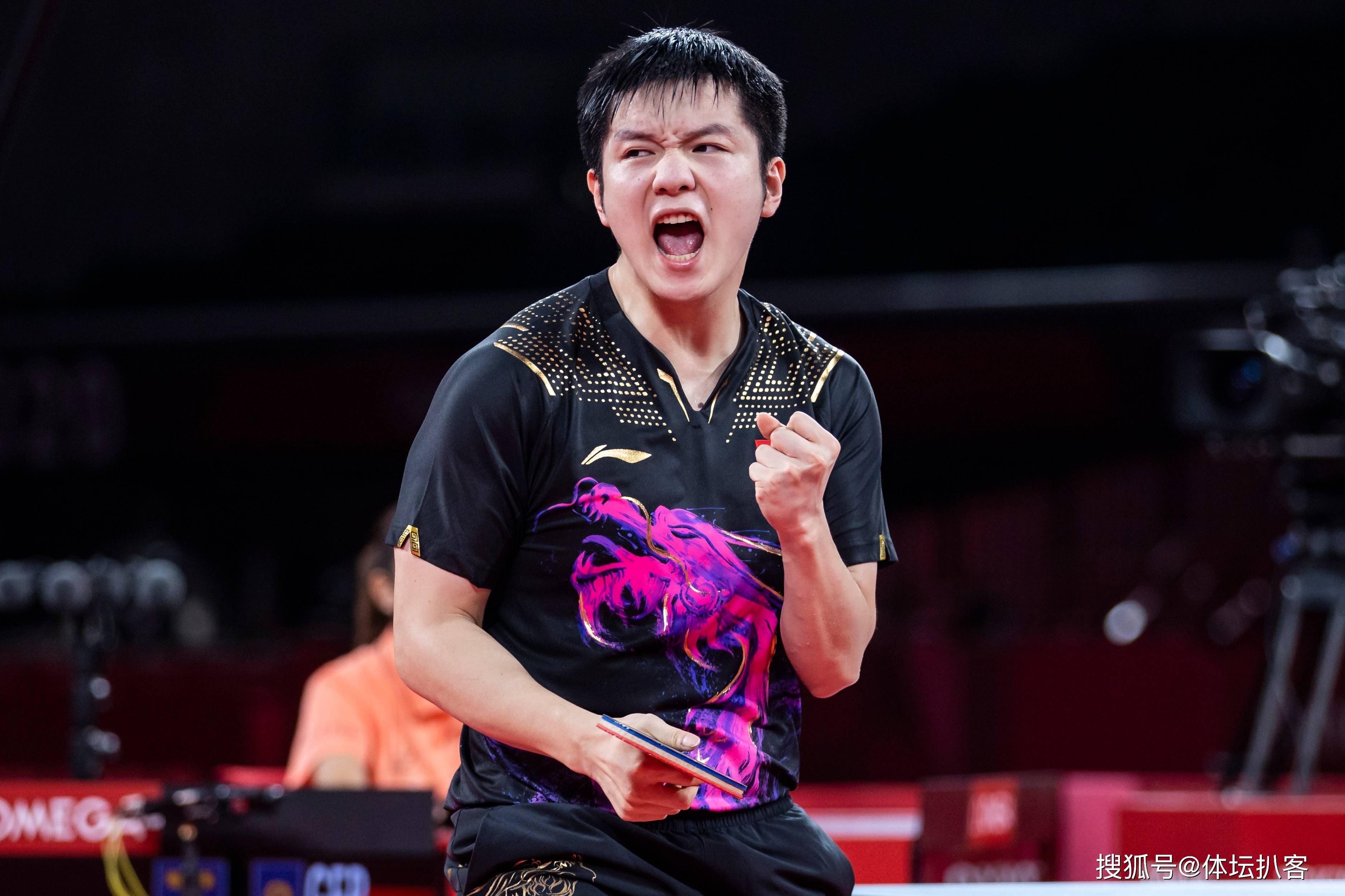 3-1!樊振东淘汰张本智和 单局2-8落后大逆转 对手绝望拿毛巾捂脸