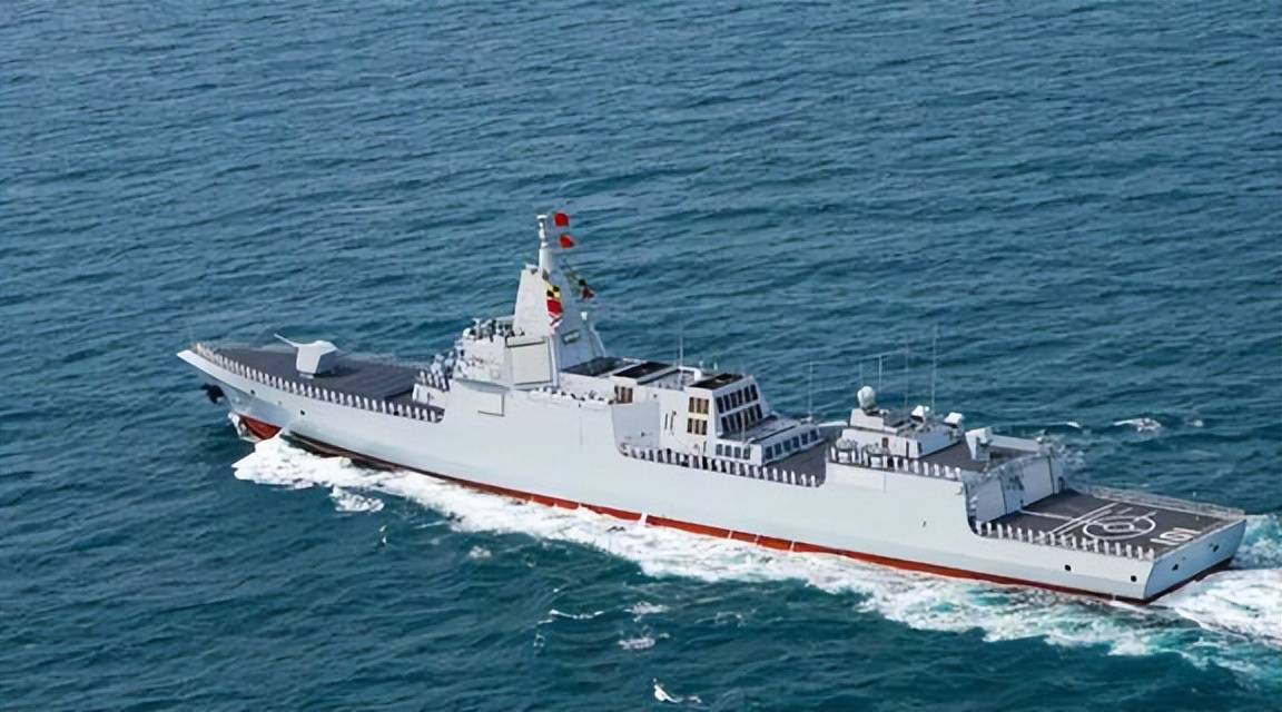 中国第一艘战舰图片