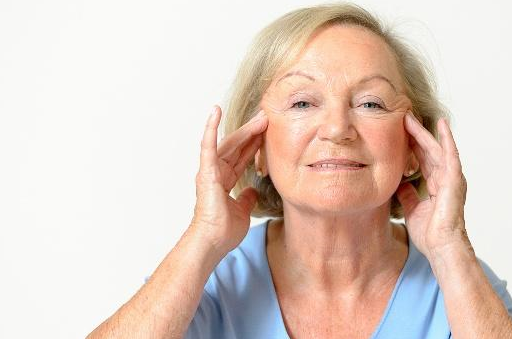 妇科专家提醒:这几种食物,女人别再吃,会加速度变老!