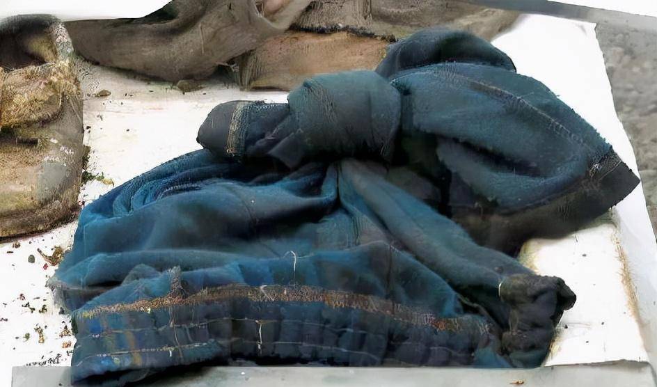 30年前,韩国5名少年失踪,11年后发现尸体被叠罗汉,上压巨石