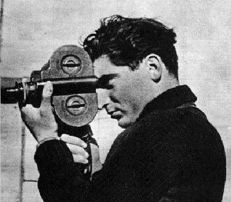 到至今为止世界各国的新闻界,都赞誉他为:"20世纪最伟大的战地摄影