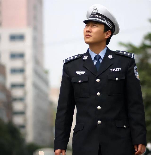 交警制服 颜色图片