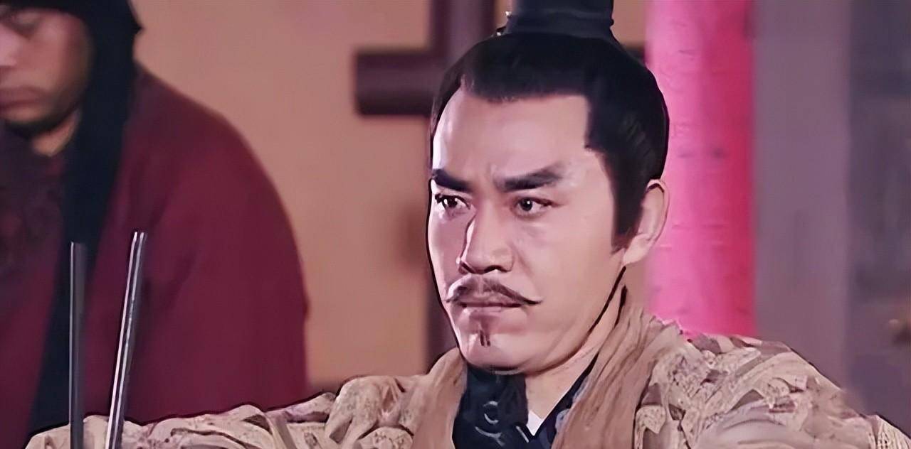 背柴高歌,竟在墓地接受前妻施舍,为老乡"出头"而丧身的名臣