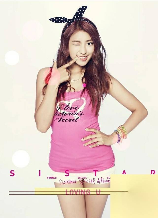 尹宝拉的33岁时光:美艳如初,写真中绽放的女性力量,这谁看了不心动?