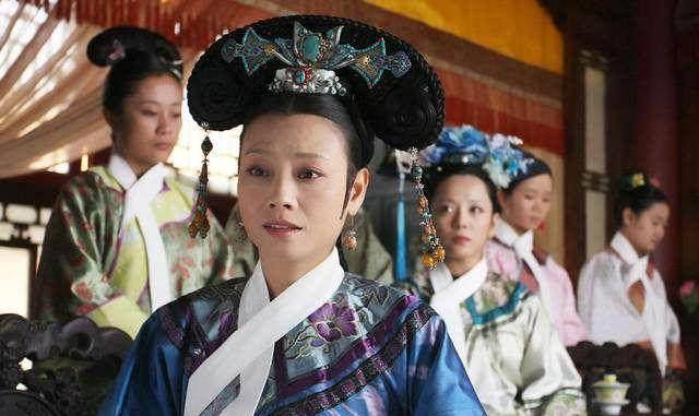 她是雍正的家奴,因为认识了"甄嬛"活到97岁,死后成为众妃之首