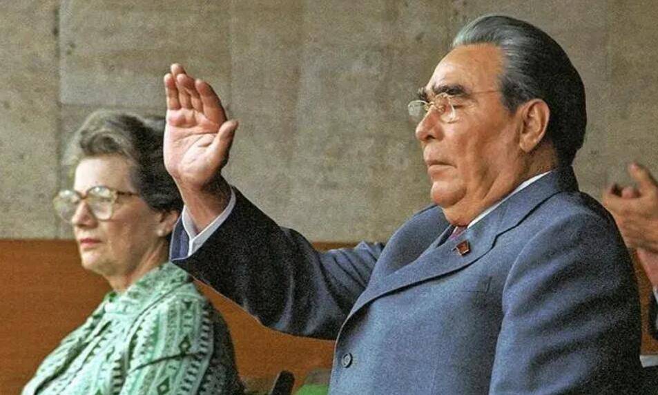 总统,将国家建成世界最强国,却至今备受争议_勃列日涅夫_苏联_盛世之