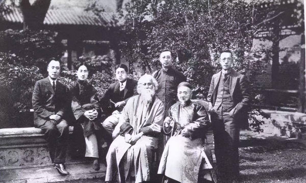 "一代狂儒"辜鸿铭:吃西餐被北大学子拽英文羞辱,他如何回怼?