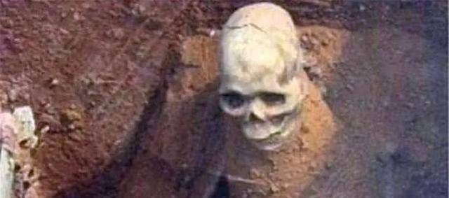 武则天孙女墓现陕西,公主难产而死,墓中有一男子金堆枯坐千年