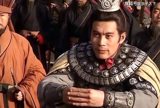 吕布认过两个干爹,还想再认一个!所有铺垫都做好了却功亏一篑!