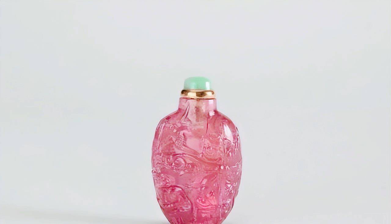 不同颜色的宝石往往具有与之对应的美容养身功效,比如,这西瓜碧玺