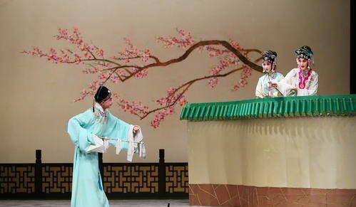 《汉宫秋》是何等悲剧故事?王昭君的目光是何等幽怨?