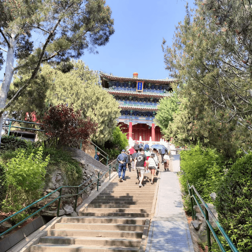 飞穿落下渊潭里,天水长流日夜悬(诗词十二首)_七绝_香山_西山