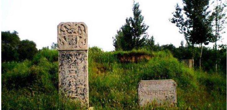 虽然今天的沙丘遗址萧条破败是在普通不过的村庄,但在秦朝之前这里却