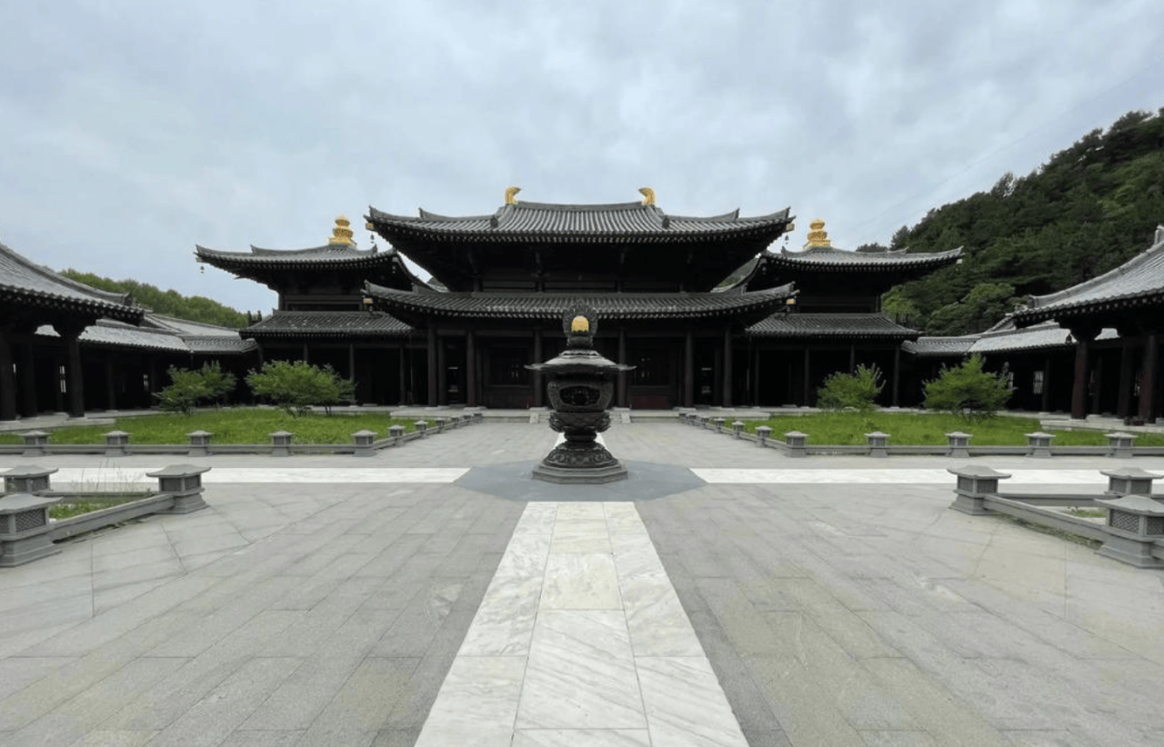 文殊菩萨道场篇章:五台山万佛洞真容寺