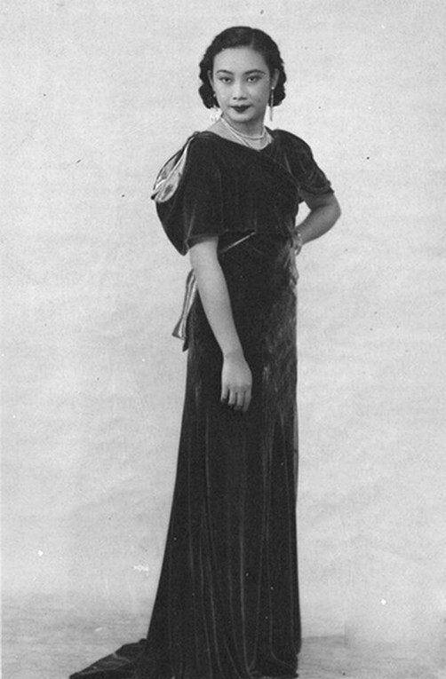 23),原名胡瑞华,中国早期著名女演员,民国时期"电影皇后",生于上海