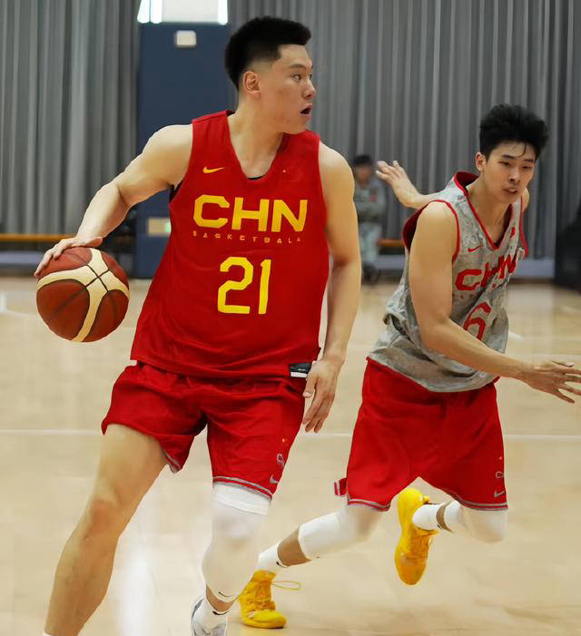 新一代中国男篮阵容预测:00后球员成为核心力量