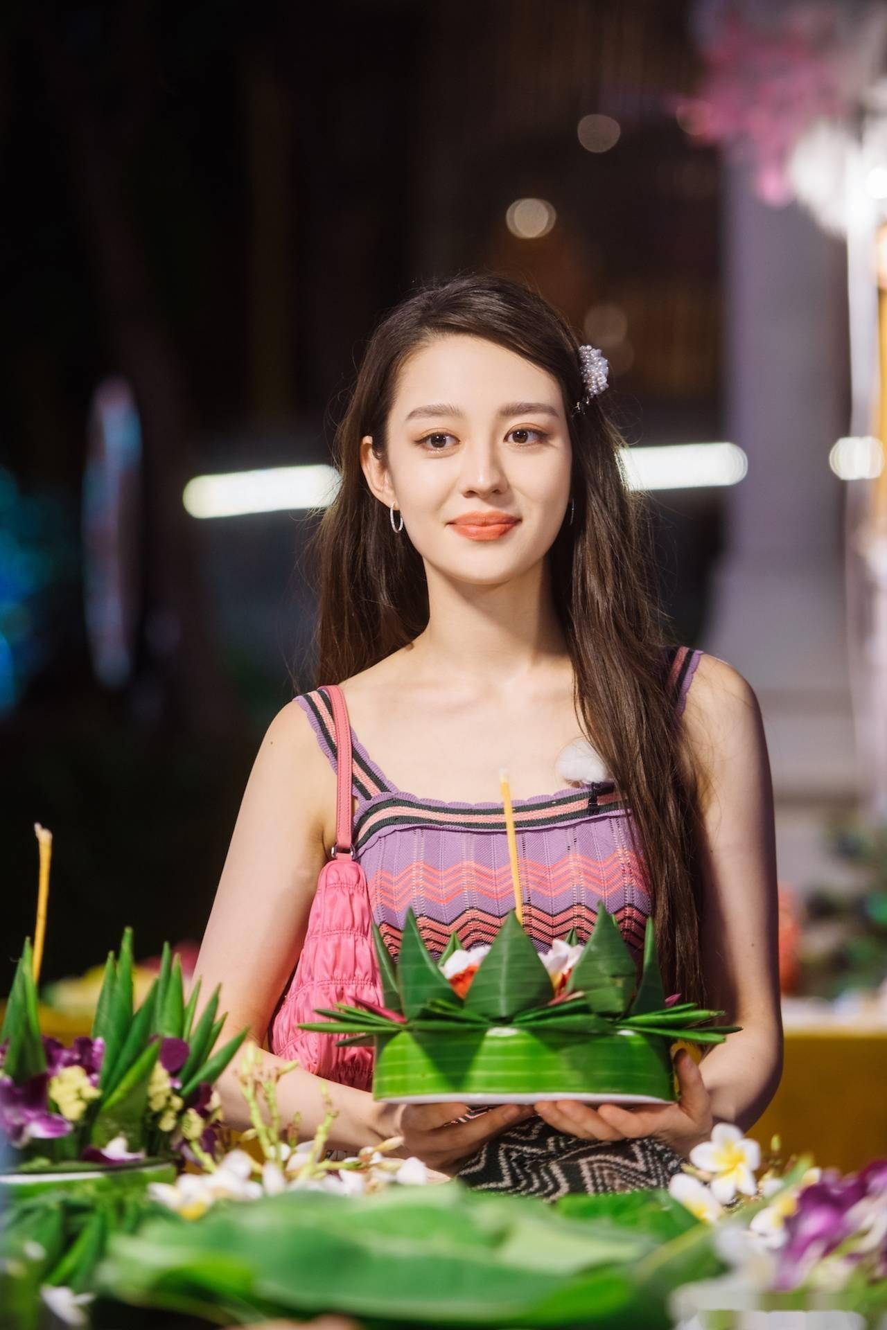 惊艳全场!吉娜的完美身材和迷人美貌让人目不暇接