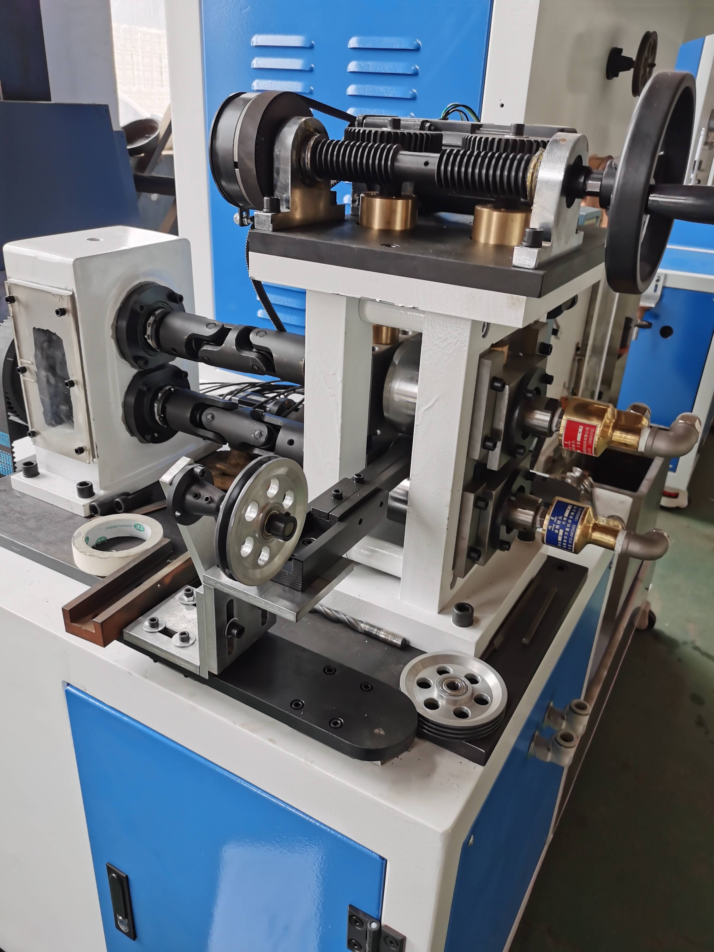 楔形丝成型轧机:异型材金属定制加工利器