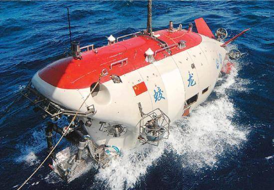 中国潜龙三号曾下潜到3900米,拍到什么让西方接连警告:赶紧停手