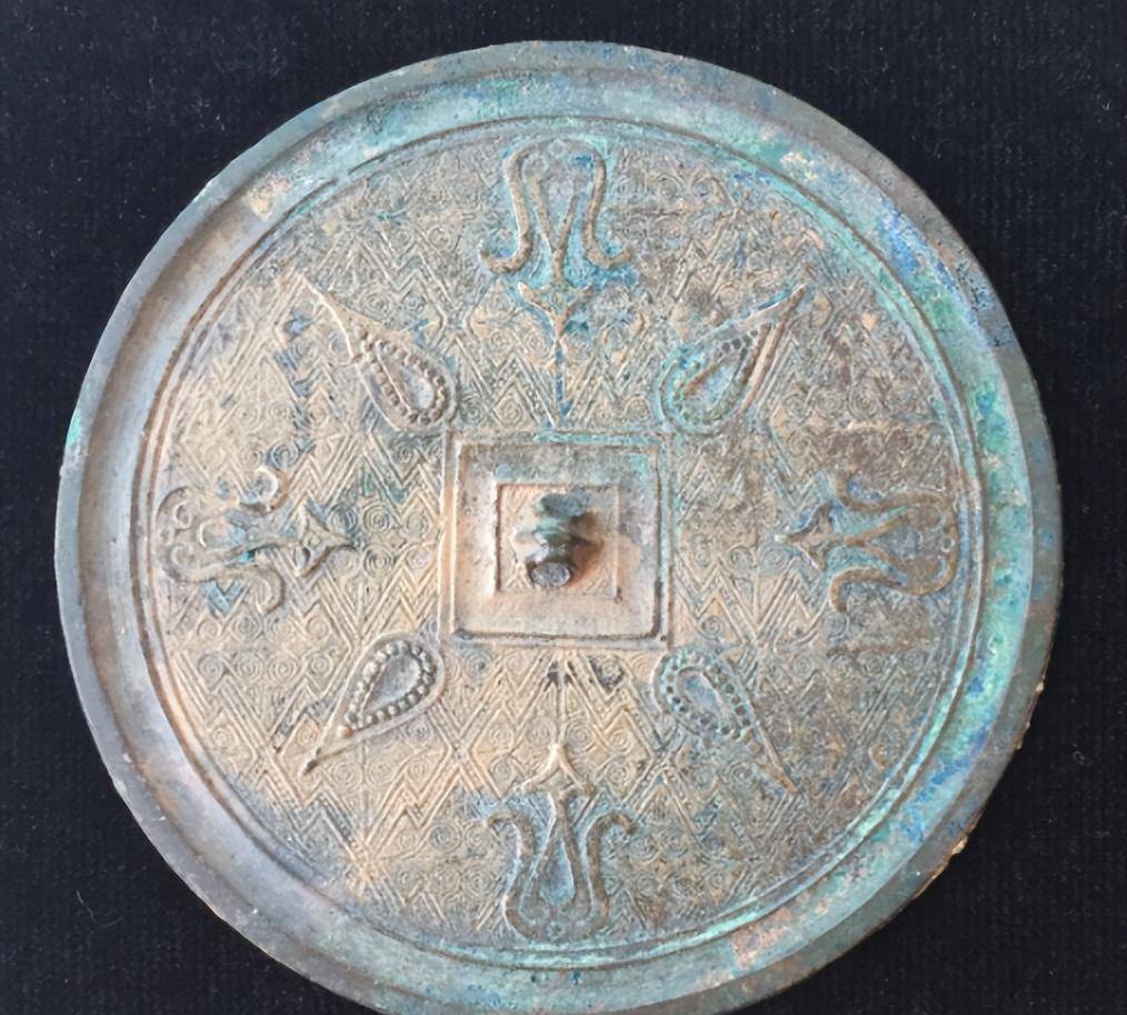 6亿,警方:不犯法_方兴庆_青铜器_涧村