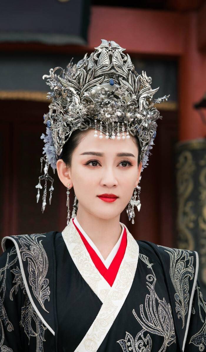 一代美女萧皇后,被6位帝王先后占有,年近半百还有人争夺