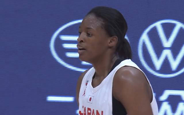 中国女篮险胜日本,潘臻琦表现出色