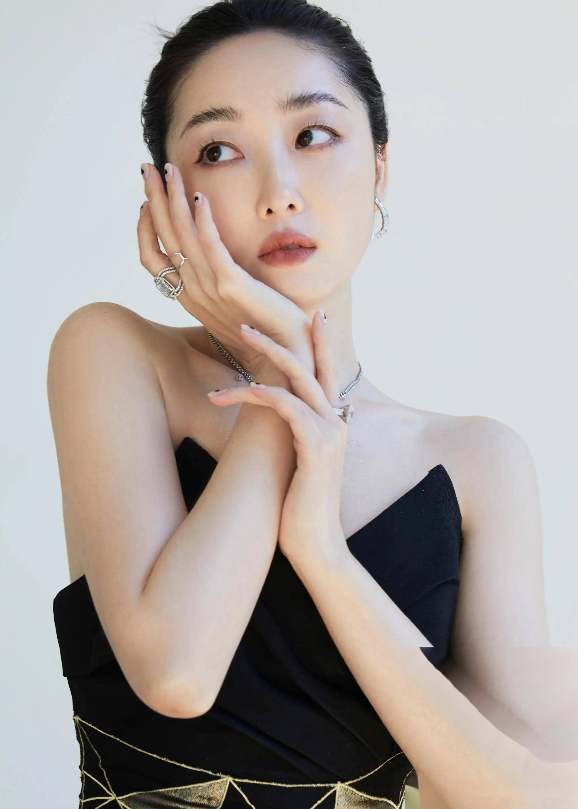 蒋梦婕的视觉盛宴,每个镜头都是这谁顶得住的魅力绽放_身材_眼睛_观众