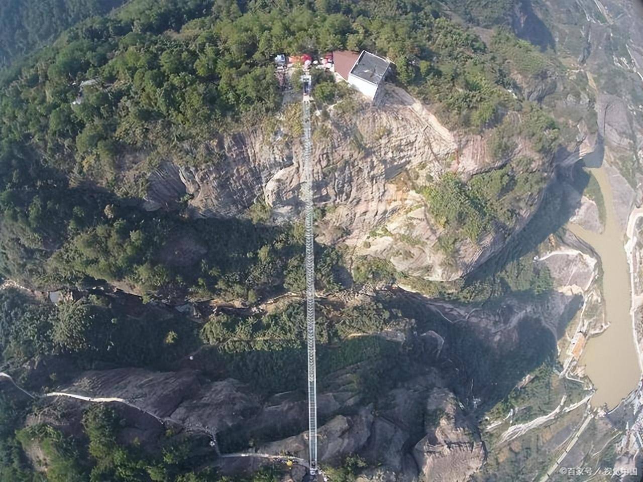 岳阳这家景区免费发放一米帽,各种惊险刺激的项目要来